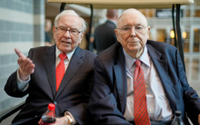 Cách cánh tay phải của Warren Buffett và lời nhắn trước khi qua đời: Hãy cứ khóc đi đừng ngại, miễn không bỏ cuộc là được!