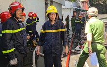 12 người thoát nạn trong vụ cháy nhà 17 phòng: Lấy quần jean làm dây đu