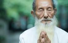 Sau 50 tuổi, nghiêm túc tuân thủ "2 ít ăn - 2 ít làm" thì "ruột khỏe", bệnh tật không dám quấy phá