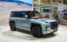 Hãng xe sắp vào Việt Nam trưng bày SUV trông như Defender ở Thái: Mạnh gần 1.200 mã lực, quay 360 độ, lội nước tới 1,4m