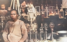 Con phố cổ ở Hà Nội trăm năm không thay đổi, vẫn bán một mặt hàng mà Tết đến nhà nào cũng cần mua