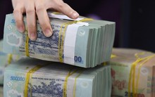 4 ngân hàng lớn nhất Việt Nam đồng loạt hạ lãi suất tiết kiệm