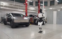 Tesla đăng video khoe cải tiến mới của ‘robot con cưng’, cho ‘đi giảm cân’, ngón tay siêu linh hoạt: Thay thế con người thực hiện các hoạt động ‘nhàm chán’ chỉ là chuyện sớm muộn