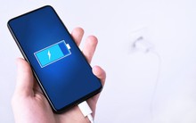 Cách khắc phục pin điện thoại sạc mãi không đầy