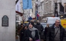 Hàng xa xỉ khó tiêu thụ dịp cuối năm