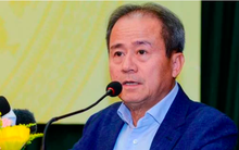 Đoàn thanh tra Ngân hàng SCB được biếu đồng hồ, khăn choàng, túi xách và rất nhiều tiền