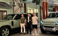 Hai anh em Bình Dương mua cặp Defender giới hạn 5 chiếc tại VN vì quá thích màu xanh, giá 14 tỷ đồng