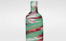 Đầu tư siêu lợi nhuận cũng phải “chào thua”: 
 Bỏ chưa tới 100.000 đồng mua chiếc bình nhỏ, người phụ nữ “sốc” khi món đồ có giá tới hơn 2,5 tỷ