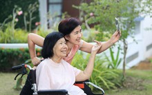 U60, lương 7 triệu đồng, ở chung với con trai, tôi có cách hay để luôn vui khỏe: Sống cùng con không hề sai lầm