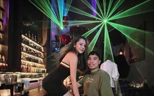 Nữ giám đốc nóng bỏng "đổ" chàng cầu thủ kém tuổi qua mạng: Ban đầu giấu kín, giờ được chiều như em bé!