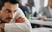 Khảo sát 57.000 nhân viên cảm thấy chán nản công việc hơn cả thời Covid-19: Đâu là lý do khiến bạn mắc kẹt chốn công sở?