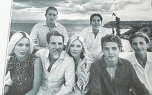 Vương thất Hy Lạp đăng tải thiệp mừng Giáng sinh chưa từng có, hai hoàng tử điển trai nhất Hy Lạp "chiếm trọn spotlight"