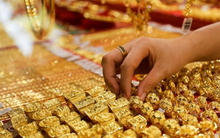 Vì sao giá vàng tăng kỷ lục?