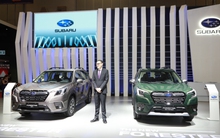 Vì sao một số mẫu ô tô tăng giá gần cả trăm triệu đồng?