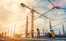 Năm 2023 của các nhà thầu: Cổ phiếu Coteccons vẫn tăng gấp 3 dù trượt Long Thành, Hòa Bình vật lộn với các khoản lỗ nghìn tỷ, đội nhà ông Nguyễn Bá Dương trở lại mạnh mẽ