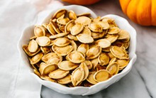 1 loại hạt được Tiến sĩ Anh khẳng định giúp giảm 35% mức đường huyết, có thể “cải lão hoàn đồng”: Rất sẵn ở chợ Việt