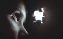 Bốn lỗ hổng zero-day bị khai thác khi iPhone chứa phần mềm gián điệp