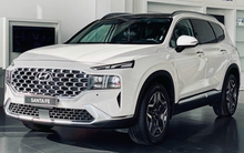 Giá Hyundai Santa Fe Hybrid có đáy mới: Lần đầu về mốc 1,235 tỷ, không còn chạm chân Palisade