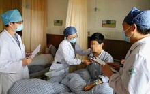 Lỡ cơ hội điều trị ung thư ruột, chàng trai hối hận vì bỏ qua 3 dấu hiệu khi đi vệ sinh