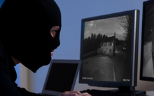 Mách bạn 7 cách nhận biết camera trong nhà bị hack