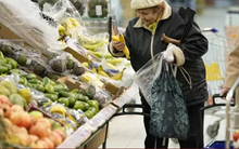 Tài chính bấp bênh, 38% người châu Âu không được ăn ba bữa một ngày