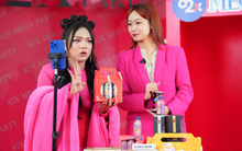 Phạm Thoại thu về doanh thu khủng, tạo cơn sốt bán Collagen trong livestream mới