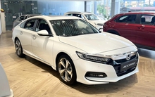 Honda Accord giảm kỷ lục 220 triệu: Liên tục tạo đáy mới để tìm khách, giá ngang Camry bản 'base'