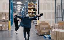 Nghe quảng cáo đầu tư mở cửa hàng trên Amazon lãi lớn, hàng trăm người bị 'lùa' nộp tới hơn 2 tỷ đồng để rồi mất trắng sau vài tháng