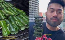 Khách Tây thích thú với một món đường phố Việt, làm từ loại lá rẻ tiền có thể trồng được tại nhà