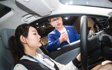 Nghề bán ô tô điện ở Trung Quốc thật sự 'hái' ra tiền?