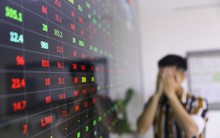 Gần 200.000 tài khoản chứng khoán tiếp tục "bốc hơi" trong tháng 11