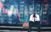 Khối ngoại bán ròng hơn 800 tỷ đồng trong phiên VN-Index biến động, tiếp chuỗi 7 phiên "xả hàng" liên tiếp