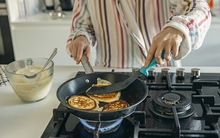 Khí thải từ bếp ga có thể gây hại cho hệ hô hấp: Chuyên gia chỉ cách phòng tránh