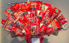 Những bó hoa Valentine siêu độc lạ: Không chỉ ăn được mà còn tiêu được