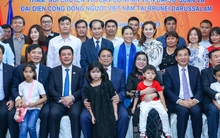 Thủ tướng: Bà con Việt kiều có thể góp ý xây dựng đất nước, đề xuất, kiến nghị qua Cổng Thông tin điện tử Chính phủ