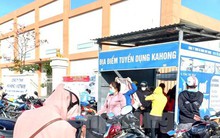 Công nhân xếp hàng xin việc, lương từ 6-12 triệu đồng/tháng