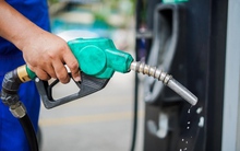 Giá xăng tăng 620 đồng, dầu giảm mạnh gần 1.000 đồng/lít