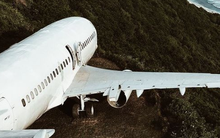 Máy bay "về hưu" được tân trang thành villa độc nhất vô nhị trên vách núi