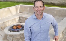 ‘Phát minh’ lại lửa, 2 anh em tạo ra đế chế bếp không khói trị giá 400 triệu USD