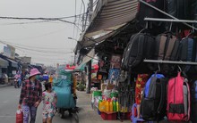 Dẹp loạn hay thu phí vỉa hè?