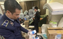 Gần 2 tấn nguyên liệu thuốc, thực phẩm chức năng 'trôi nổi' trong khu đô thị cao cấp
