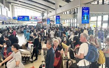 Đề xuất tăng trần giá vé máy bay, miễn visa du lịch