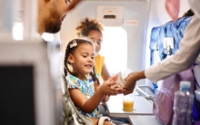 Ít người biết khách đi máy bay hạng phổ thông cũng có những quyền lợi này