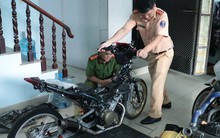 Công an phát hiện nhiều bất ngờ tại hàng loạt tiệm sửa xe ở TP HCM