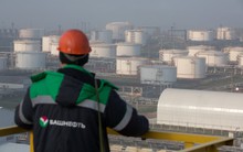 Lùng sục người mua mới, dầu Nga đi nửa vòng châu Phi để cập cảng quốc gia này