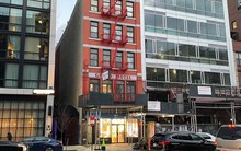 Hóa ra đây là khách sạn '1 sao' tồi tệ nhất New York, bước vào căn phòng thế này mà bị hét giá 2 triệu/đêm thì hết cả hồn!