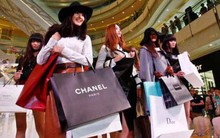 Nỗi lòng của thiên kim tiểu thư sở hữu hàng chục ngàn tỷ đồng ở tuổi 20: Tiền chỉ để mua túi, thời gian ăn cũng không có, vô cùng bận rộn và "đau đầu"