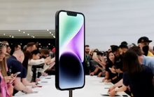 Không riêng Việt Nam, iPhone 14 cũng được giảm giá mạnh tại quốc gia 'hàng xóm' này - Người dùng được hời gần 3 triệu đồng khi mua máy mới