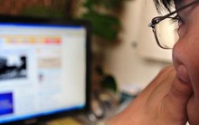 Thái Lan rúng động vụ nhân viên truyền thông gục chết trên bàn làm việc