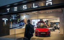 Tesla đã khơi mào cuộc chiến giá cả với cả ngành sản xuất xe hơi và đang âm thầm ‘hớt váng’